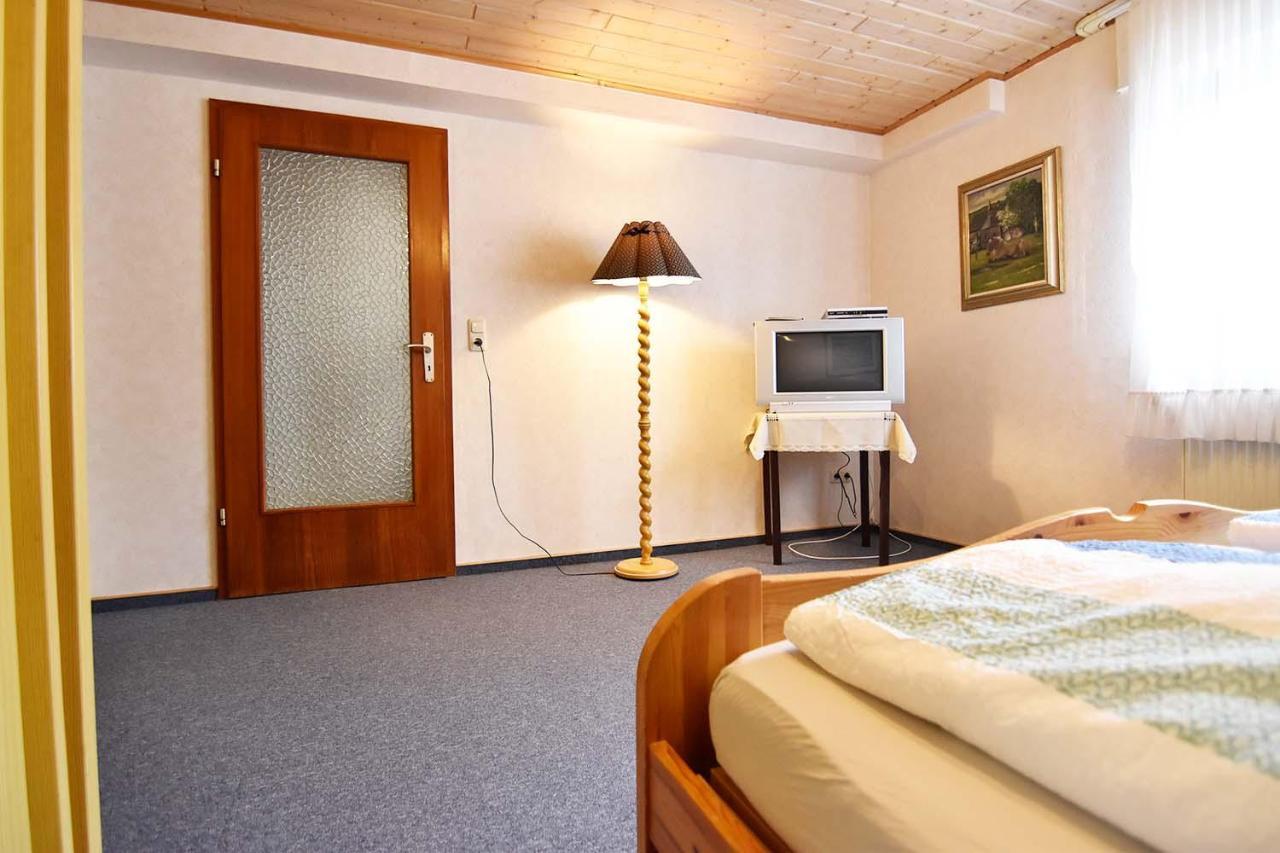 Gaestehaus Steinborn Hotel Хаймбах Екстериор снимка