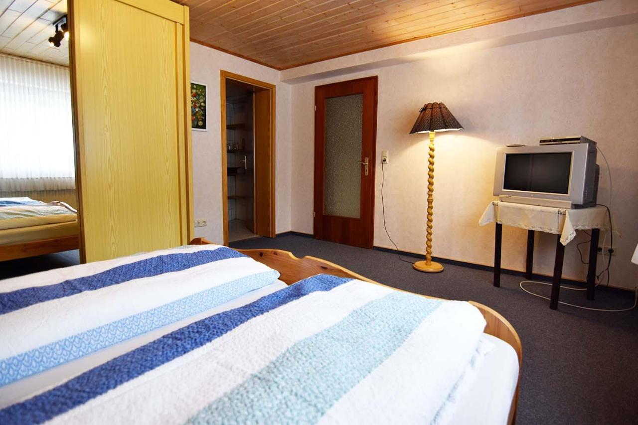 Gaestehaus Steinborn Hotel Хаймбах Екстериор снимка
